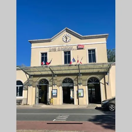 Le 17 Entre Gare Et Chateau Amboise Exterior photo
